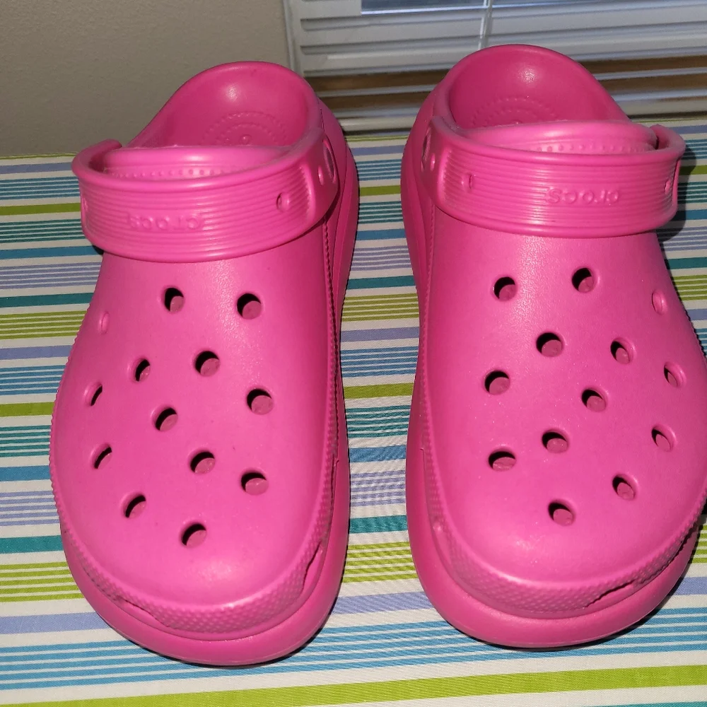 Crocs Platform Pink Clogs - Picture 1 of 4